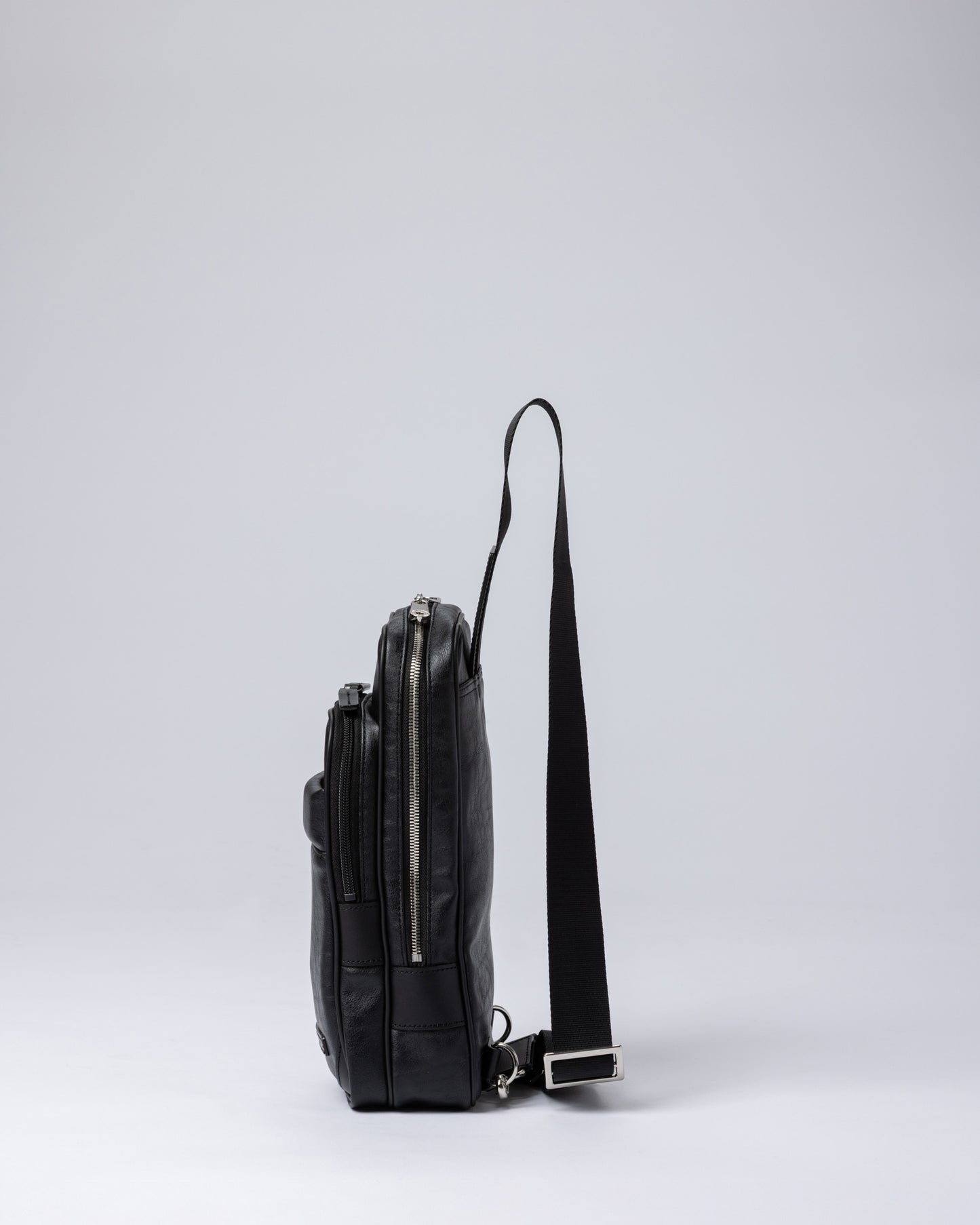 DAY TRIPPER ALPHA BODY BAG CDTH-013